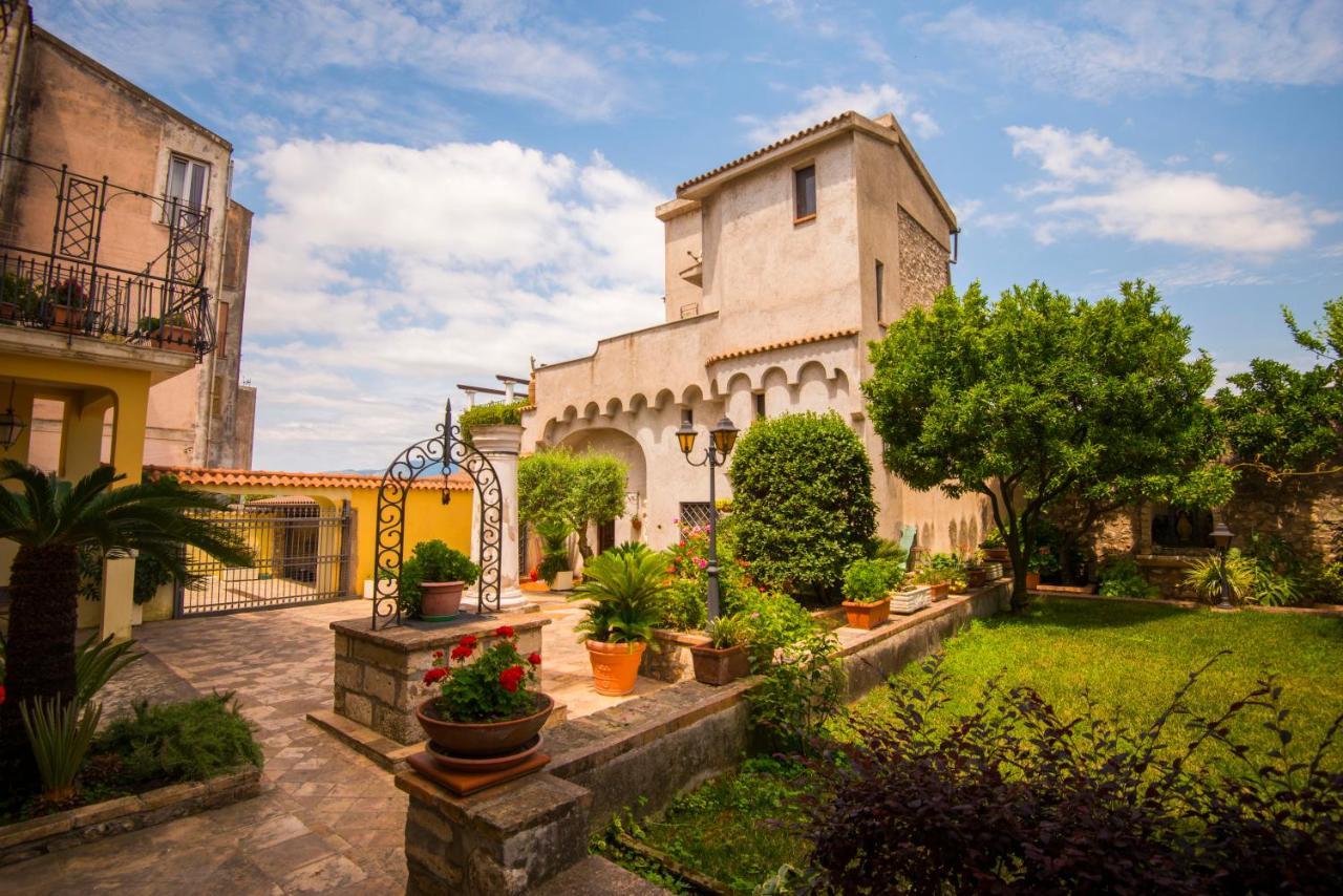 Bed and Breakfast Torre Caetana à Minturno Extérieur photo
