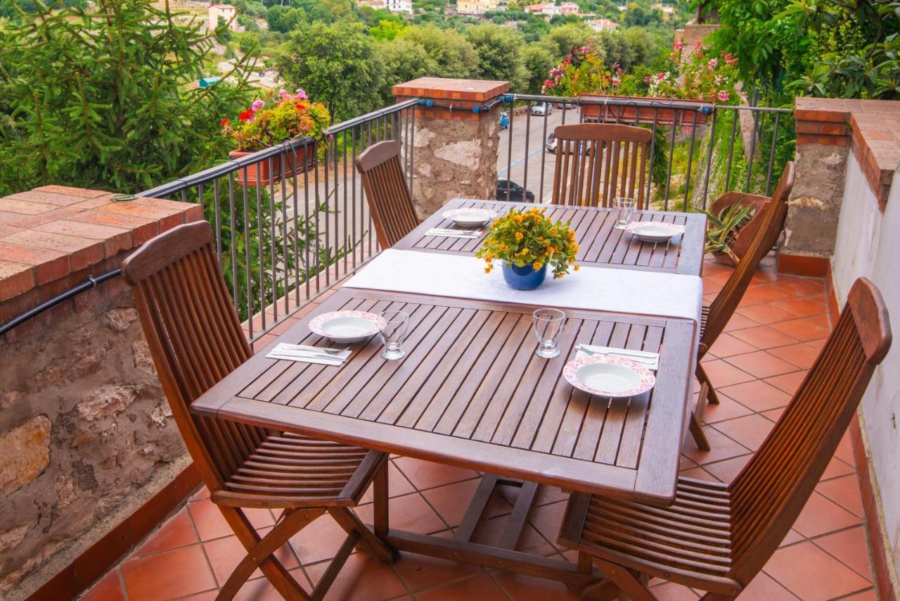 Bed and Breakfast Torre Caetana à Minturno Extérieur photo